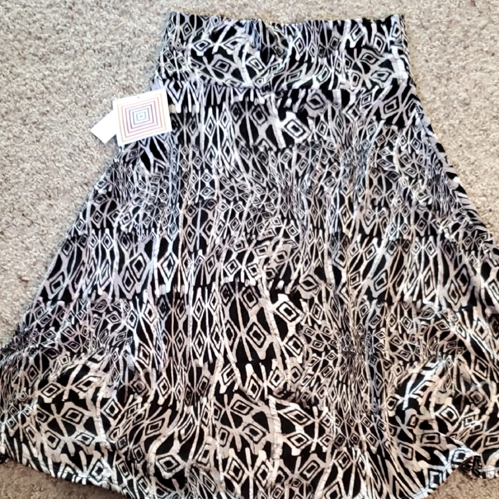 (CH) NWT LuLaRoe Azure A-line Midi Skirt